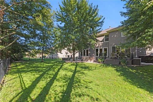 10513 169th St, Overland Park, KS, 66221-8414 | Card Image