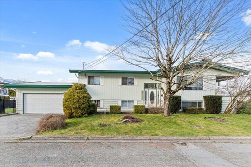 45675 Marshall Ave, Chilliwack, BC, V2P6N3 | Card Image