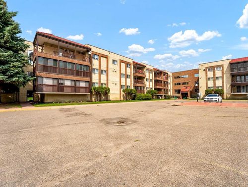 225-3090 15 Avenue Se, Medicine Hat, AB, T1B3Z3 | Card Image