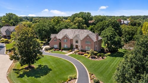 28063 Gray Barn Ln, Lake Barrington, IL, 60010-1897 | Card Image