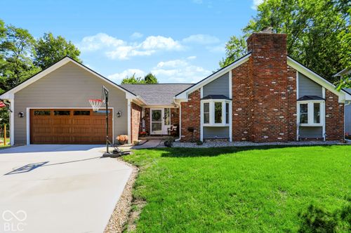 999 Shoreline Cir, Cicero, IN, 46034-9427 | Card Image
