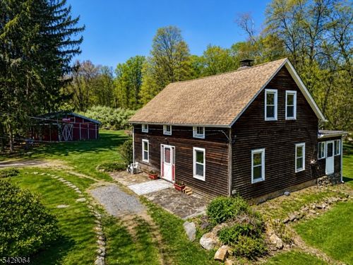 221 Schooleys Mountain Rd, Long Valley, NJ, 07853-3348 | Card Image