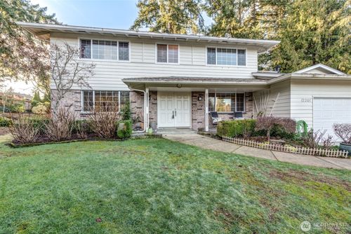 12201 Se 65th Pl, Bellevue, WA, 98006-4413 | Card Image