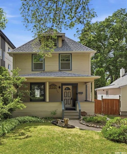 704 Mcpherson Ave, Saskatoon, SK, S7N0X8 | Card Image