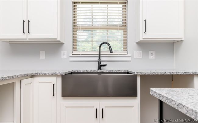715 Valley View Trce, Home with 4 bedrooms, 3 bathrooms and null parking in New Albany IN | Image 17