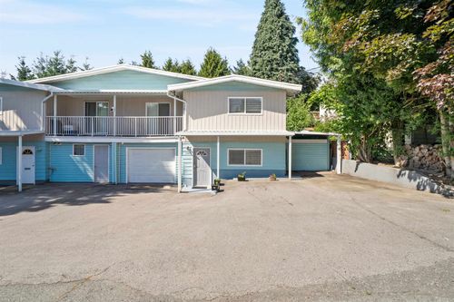 13687 112 Ave, Surrey, BC, V3R2G4 | Card Image