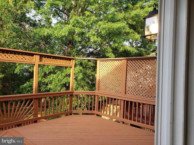 9426 Silver Meteor Ct, Townhouse with 3 bedrooms, 4 bathrooms and null parking in MANASSAS PARK VA | Image 18