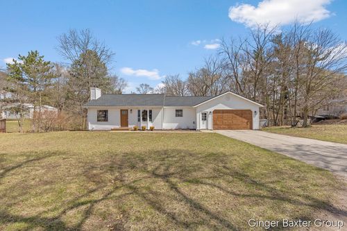 4372 Hunsberger Ave, Grand Rapids, MI, 49525-6109 | Card Image