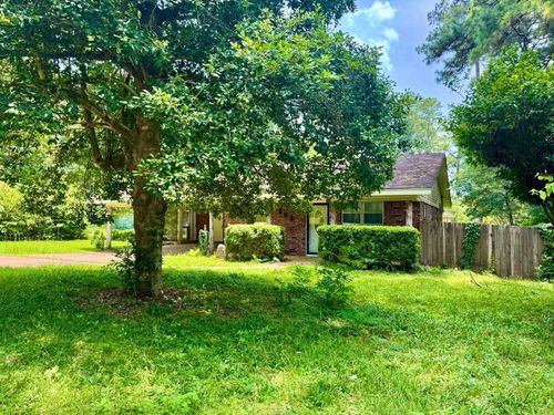 803 Pear St, Woodville, TX, 75979-4421 | Card Image