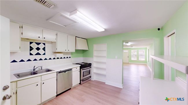 312 W Jefferson Avenue, House other with 4 bedrooms, 2 bathrooms and null parking in Port O'Connor TX | Image 13