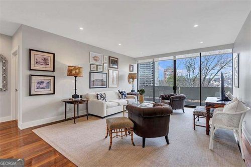 apt-11d-2575 Peachtree Rd Ne, Atlanta, GA, 30305-3659 | Card Image