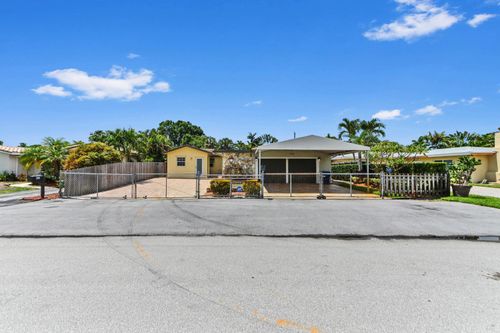 138 Ne 29th St, Wilton Manors, FL, 33334-1045 | Card Image