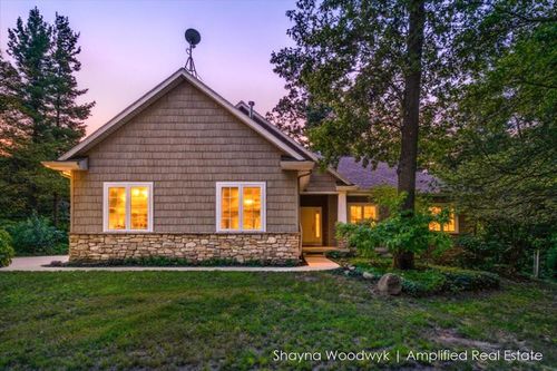 2856 Gulliford Dr, Lowell, MI, 49331-8907 | Card Image