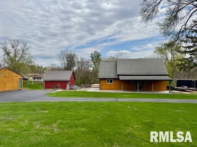 401 N 11 Th St, House other with 2 bedrooms, 2 bathrooms and null parking in Clinton IA | Image 34