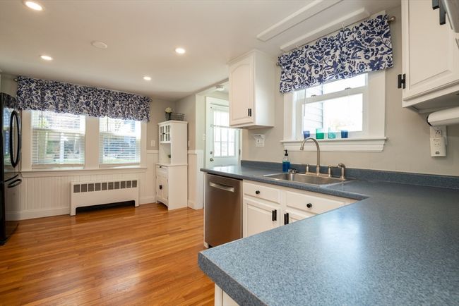 16 Dane St, House other with 3 bedrooms, 2 bathrooms and 3 parking in Peabody MA | Image 7