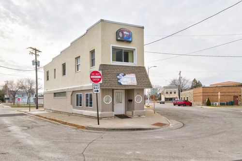 709 Pierce Avenue, Marinette, WI, 54143 | Card Image