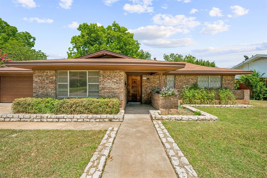 Mccart St, Stephenville, TX 76401