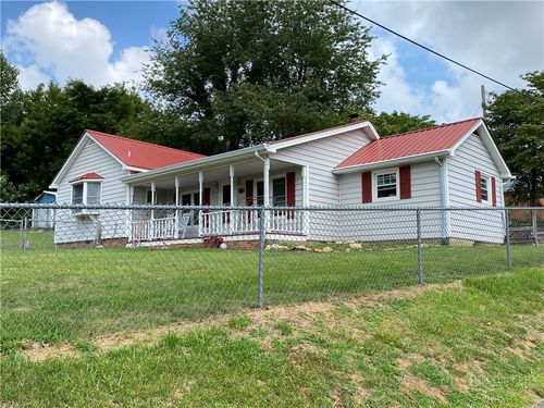512 Bare St, West Jefferson, NC, 28694-7402 | Card Image