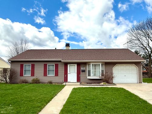 1320 N Elmwood Drive, Aurora, IL, 60506 | Card Image