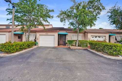 8511 Ardoch Rd, Miami Lakes, FL, 33016-1472 | Card Image