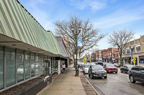 7521 Madison St, Forest Park, IL, 60130-1407 | Card Image