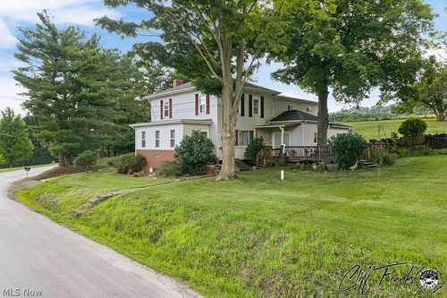 2011 Gordon Rd Nw, Dover, OH, 44622-7741 | Card Image