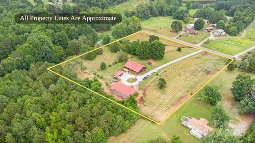 1551 Martin Rd, Kings Mountain, NC, 28086-9387 | Card Image