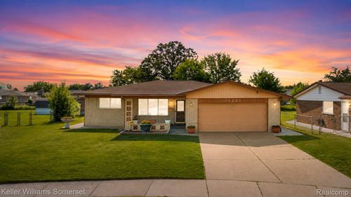 36221 Pickwick Ct, Sterling Heights, MI, 48310-4640 | Card Image