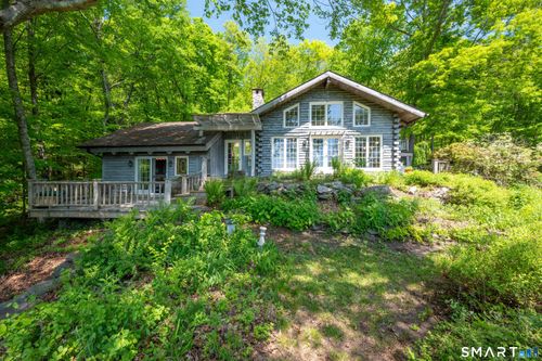 3 Morrissey Ln, Bridgewater, CT, 06752-1230 | Card Image
