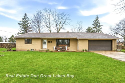 420 S Johnson St, Merrill, MI, 48637-2512 | Card Image