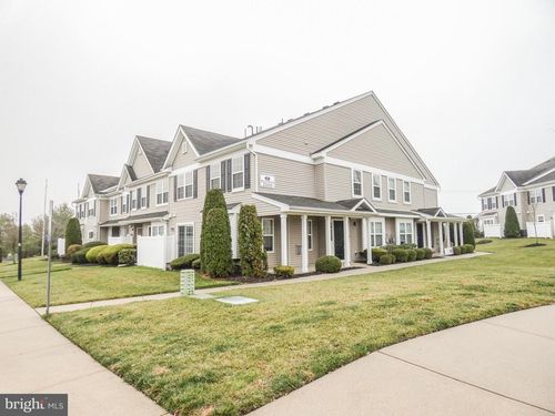 2105 Lexington Mews, Woolwich Township, NJ, 08085 | Card Image