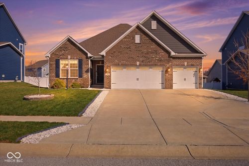 4876 Brickert Way, Greenwood, IN, 46142-9634 | Card Image