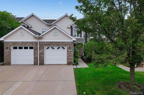 834 Natures Cove Ct, Wixom, MI, 48393-4580 | Card Image