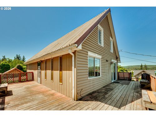 ab-135 Date St, Kalama, WA, 98625-3301 | Card Image