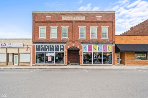 17 N Baldwin St, Bargersville, IN, 46106-9606 | Card Image