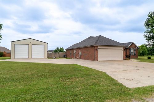 16167 N County Road 3208, Pauls Valley, OK, 73075-8868 | Card Image