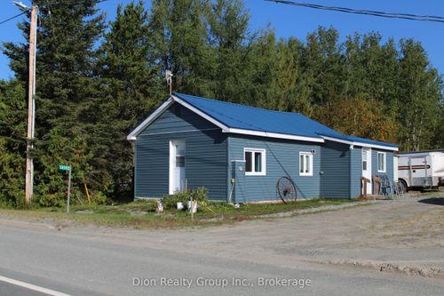 {{alt}} | Card Image