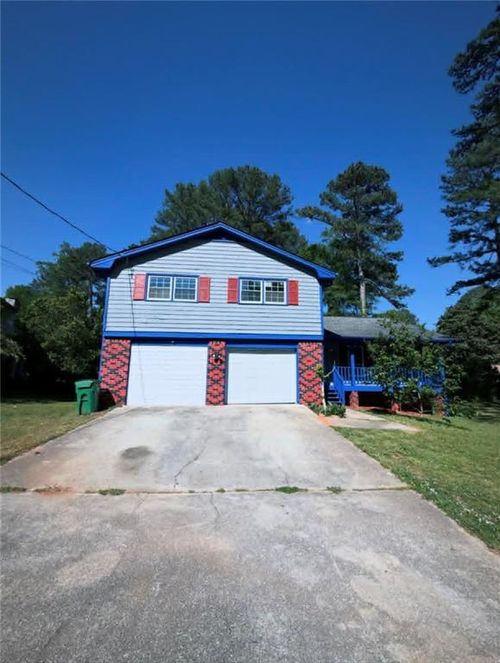 500 Rue De Chateau, Stone Mountain, GA, 30083-4412 | Card Image
