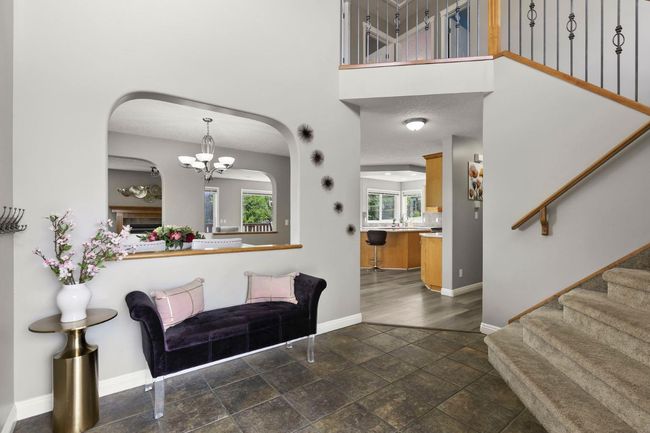38 Simcoe Crescent Sw, House other with 4 bedrooms, 4 bathrooms and 4 parking in Calgary AB | Image 4