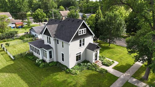 311 W 7th St, Morris, MN, 56267-1807 | Card Image