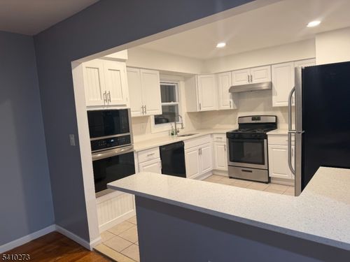 626 Thomas St, Orange, NJ, 07050-4217 | Card Image