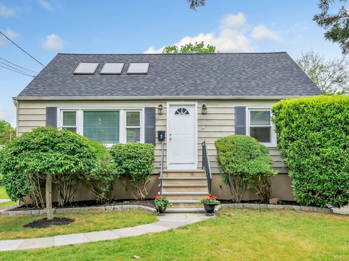 5 Wildmere Ln, Norwalk, CT, 06851-4117 | Card Image