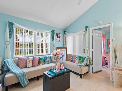 W-203 - 1621 Se Green Acres Circle, Condo with 2 bedrooms, 2 bathrooms and null parking in Port St Lucie FL | Image 3