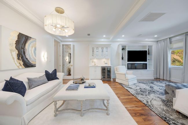 290 Seabreeze Blvd | Image 43