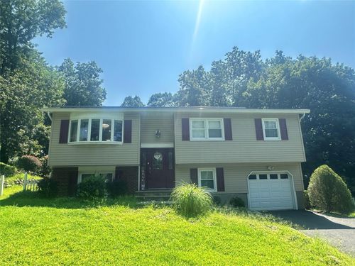 9 Ann Ave, Stony Point, NY, 10980-3111 | Card Image