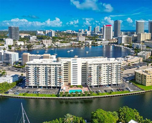 apt-503-401 Golden Isles Dr, Hallandale Beach, FL, 33009-7578 | Card Image