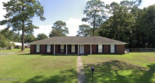 6404 J F Douglas Dr, Ocean Springs, MS, 39564-2423 | Card Image