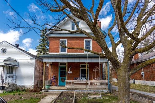 590 Murray St, Peterborough, ON, K9H2V1 | Card Image