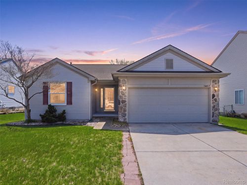 5837 Northridge Cir, Waterford, MI, 48327-1869 | Card Image