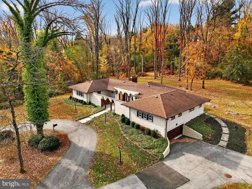 1013 Glen Rd, WALLINGFORD, PA, 19086-6619 | Card Image